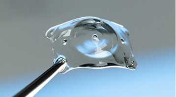 독보적인 렌즈삽입술